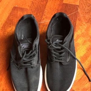 Black tennis shoe vans